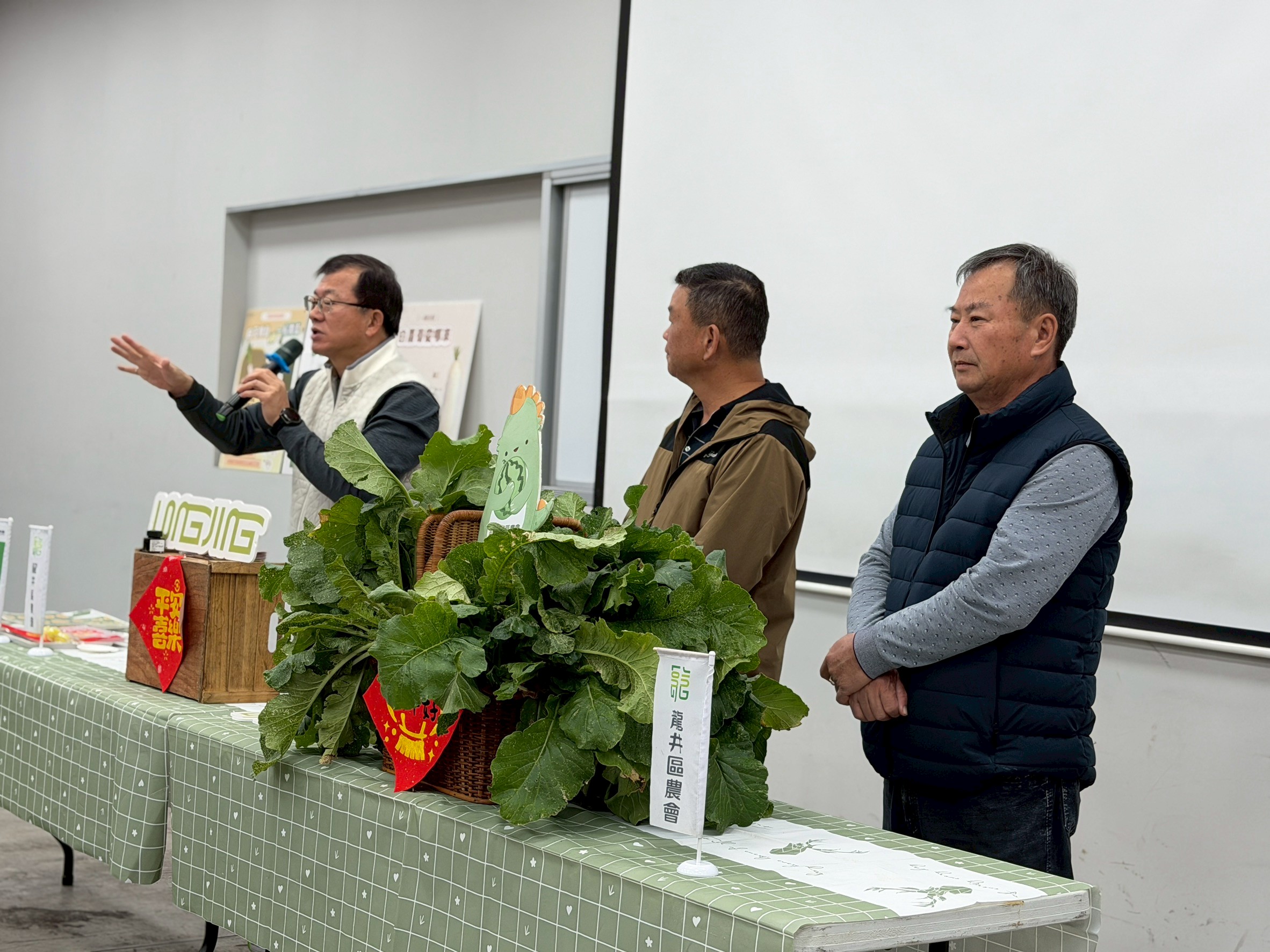 115年食農教育創新整合計畫-食農小教室-拔蘿蔔